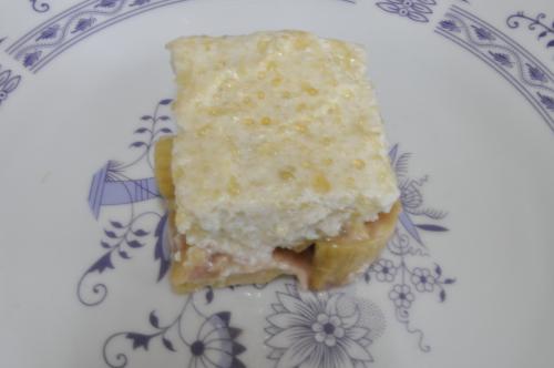 Jak uvařit rebarborový koláč s mandlemi  sněhovou pokrývkou ? Snadné recept, připravený za 30 - 45 minut